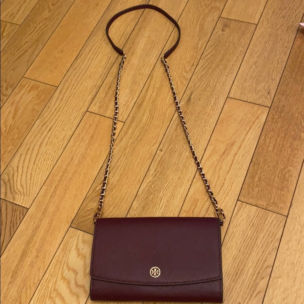 Brand new Tory Burch Robinson Chain Wallet